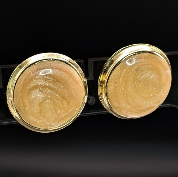 Vintage Lot of 2 Pairs of Goldtoned Enamel Earrings - Picture 3 of 5